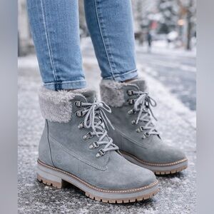 Timberland Women’s Sherpa Lined Lace Up Boots Gray Size 9